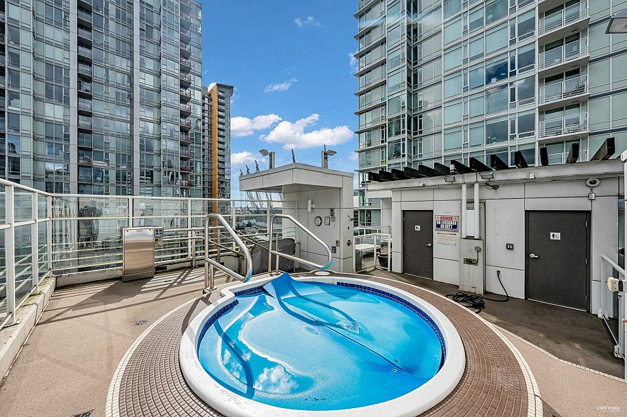 309 161 W Georgia Street Vancouver, BC - 31