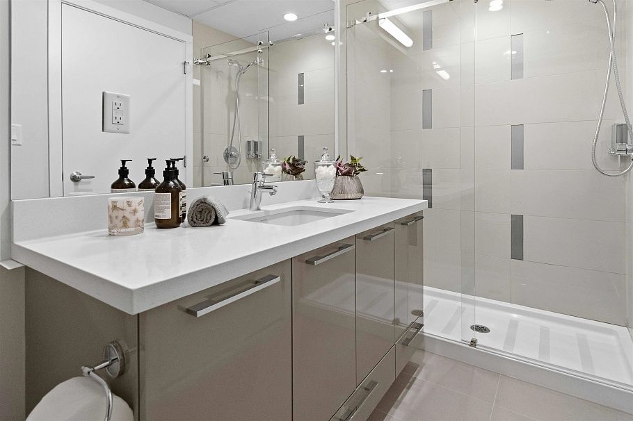 502 10177 River Drive Richmond, BC - 17