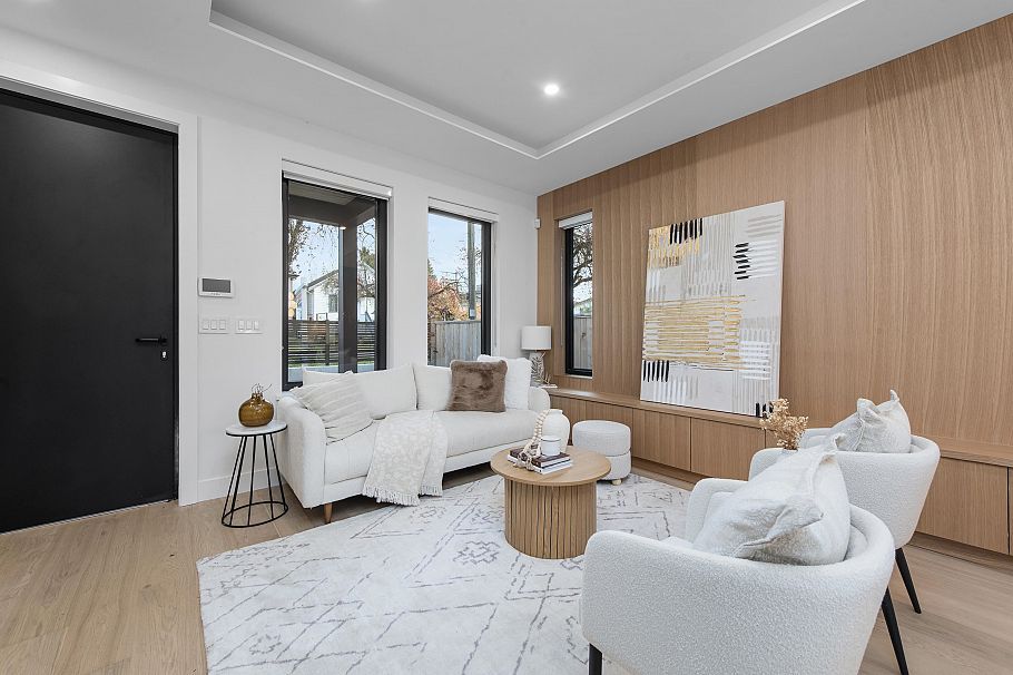 1 4885 Moss Street Vancouver, BC - 5