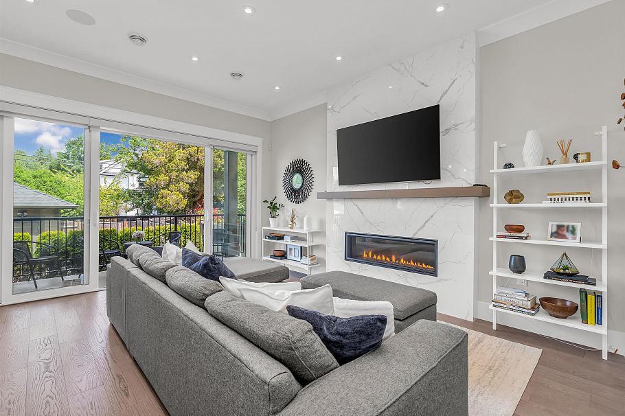 2177 E 20th Avenue Vancouver, BC - 14