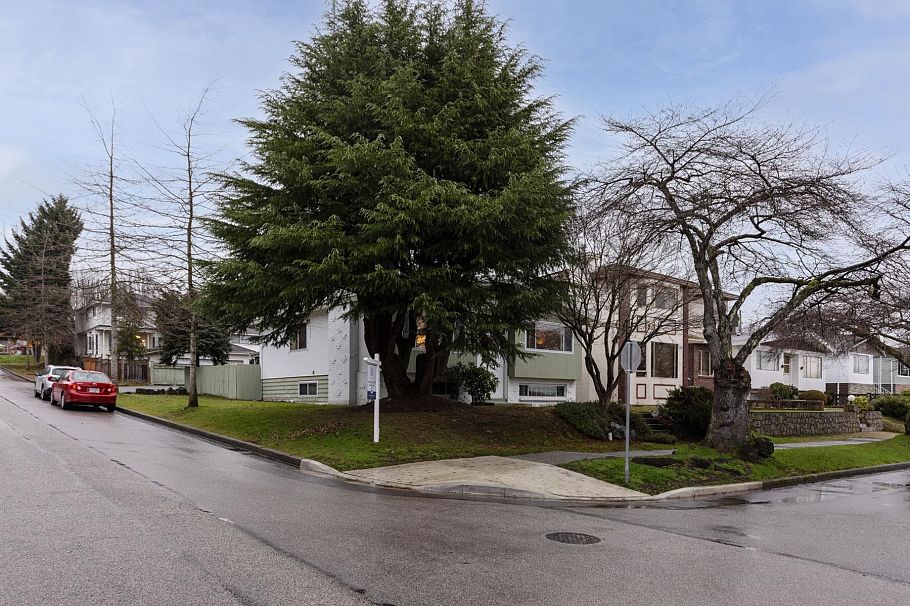 191 W 60th Avenue Vancouver, BC - 27