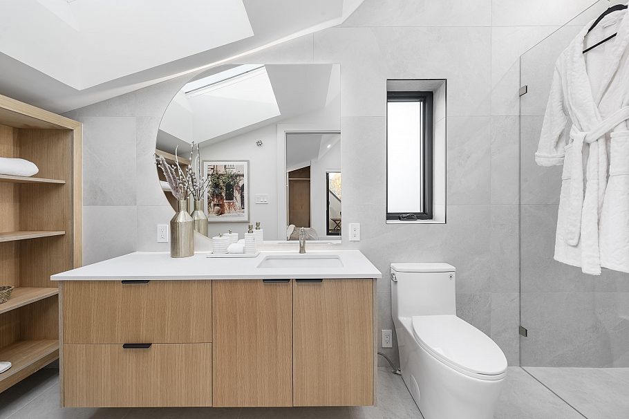 1 4885 Moss Street Vancouver, BC - 34