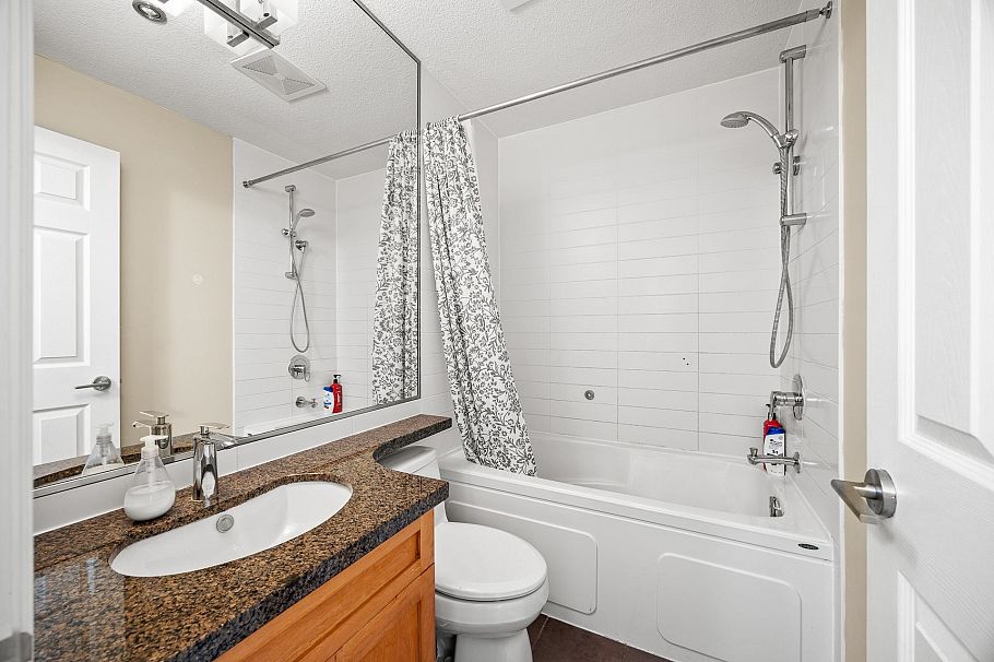 3276 W 21st Avenue Vancouver, BC - 29