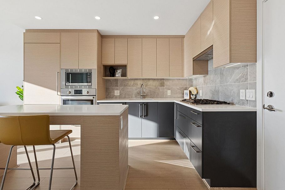 415 8888 Osler Street Vancouver, BC - 1