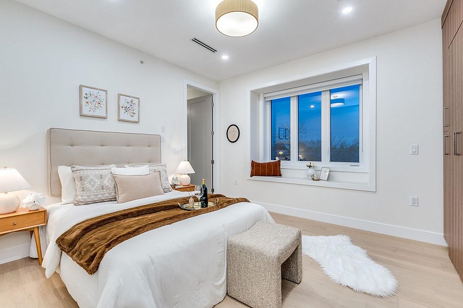 1 2943 E 44th Avenue Vancouver, BC - 20