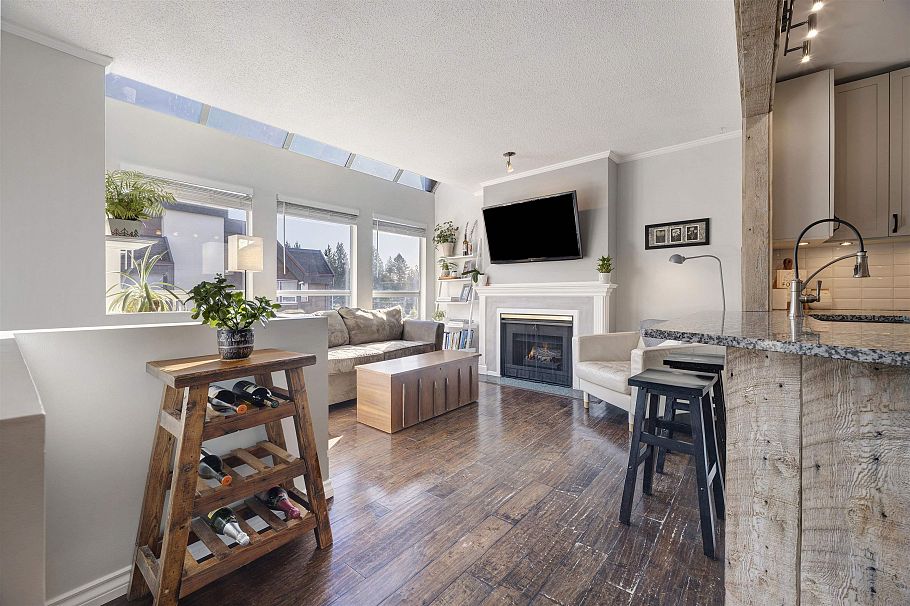 309 3721 Delbrook Avenue North Vancouver, BC - 4