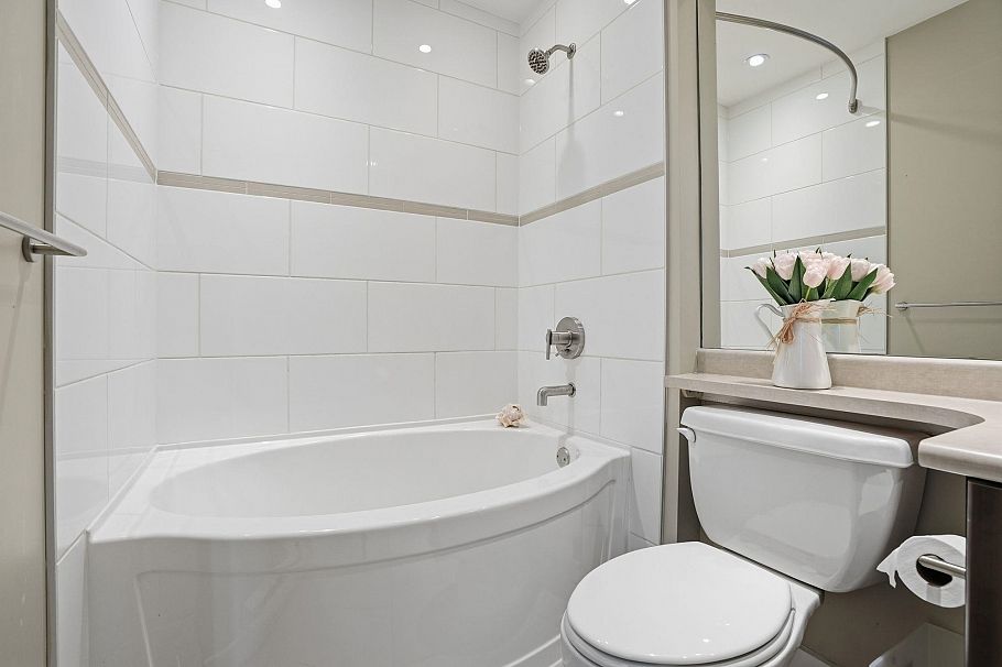 3 1863 Wesbrook Mall Vancouver, BC - 18