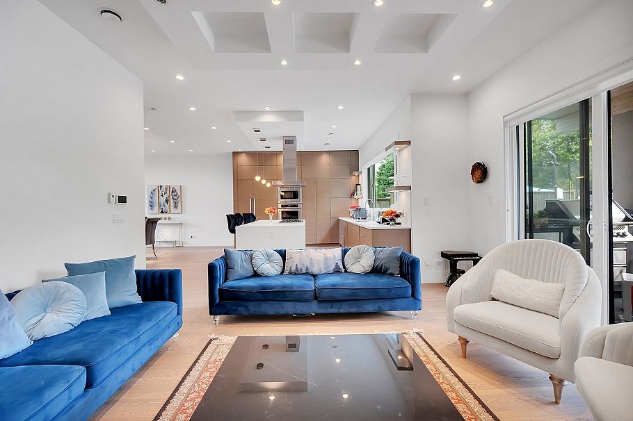 440 W Queens Road North Vancouver, BC - 19