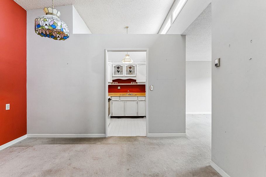 310 2416 West 3rd Avenue Vancouver, BC - 9