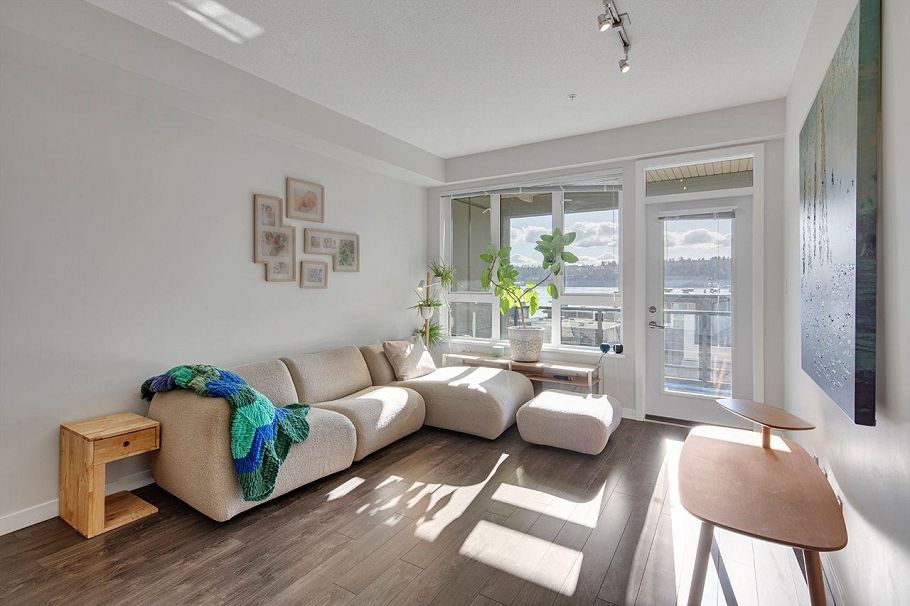 207 3825 Cates Landing Way North Vancouver, BC - 2