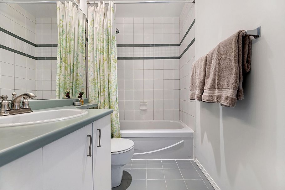 309 3721 Delbrook Avenue North Vancouver, BC - 20