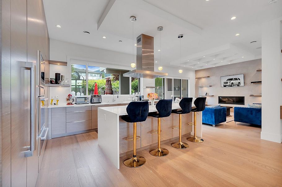 440 W Queens Road North Vancouver, BC - 8