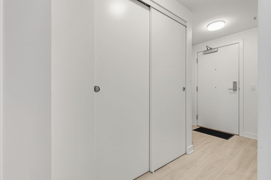 602 1401 Hunter Street North Vancouver, BC - 10