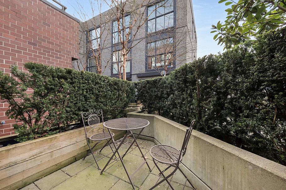 3429 Porter Street Vancouver, BC - 16