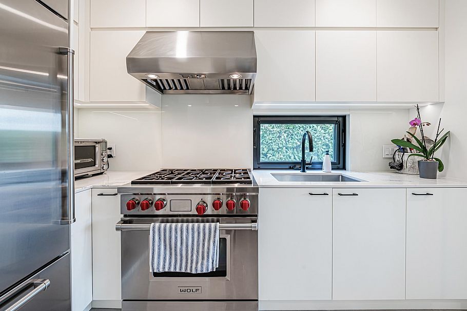 4275 Chelsea Crescent North Vancouver, BC - 10