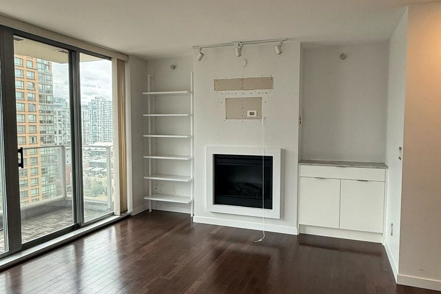 1202 1225 RICHARDS STREET, Vancouver BC V6B 1E6 Vancouver, BC - 1