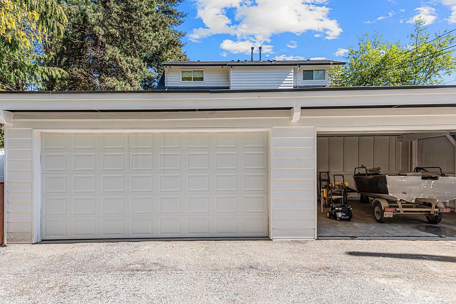 1955 Chesterfield Avenue North Vancouver, BC - 22