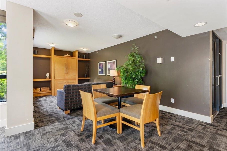 303 3588 Crowley Drive Vancouver, BC - 21