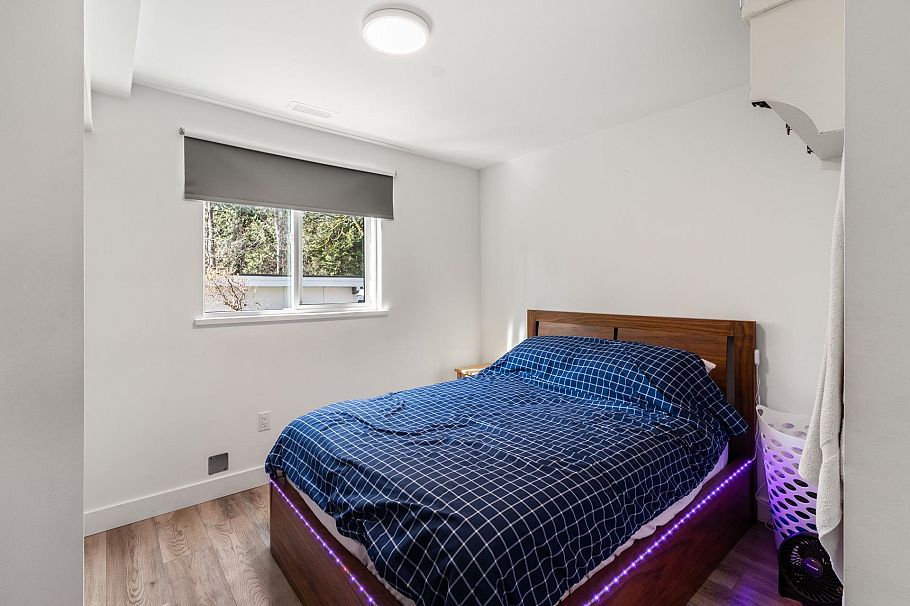 1955 Chesterfield Avenue North Vancouver, BC - 19