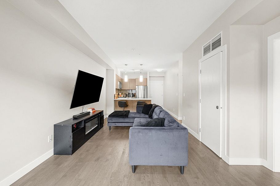 313 10155 River Drive Richmond, BC - 11