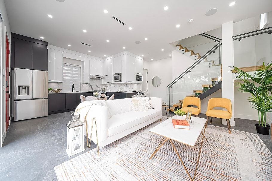 1 2777 E 27th Avenue Vancouver, BC - 6