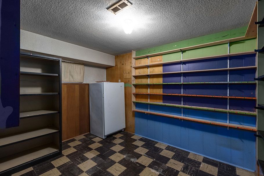 191 W 60th Avenue Vancouver, BC - 24