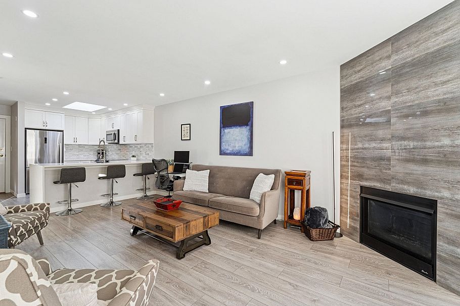 305 175 W 4th Street North Vancouver, BC - 12