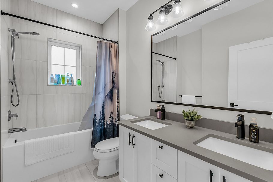 2177 E 20th Avenue Vancouver, BC - 25