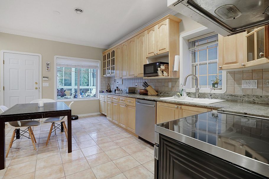 3263 W 38th Avenue Vancouver, BC - 14