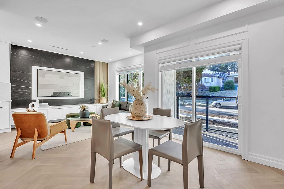 2153 E 20th Avenue Vancouver, BC - 4