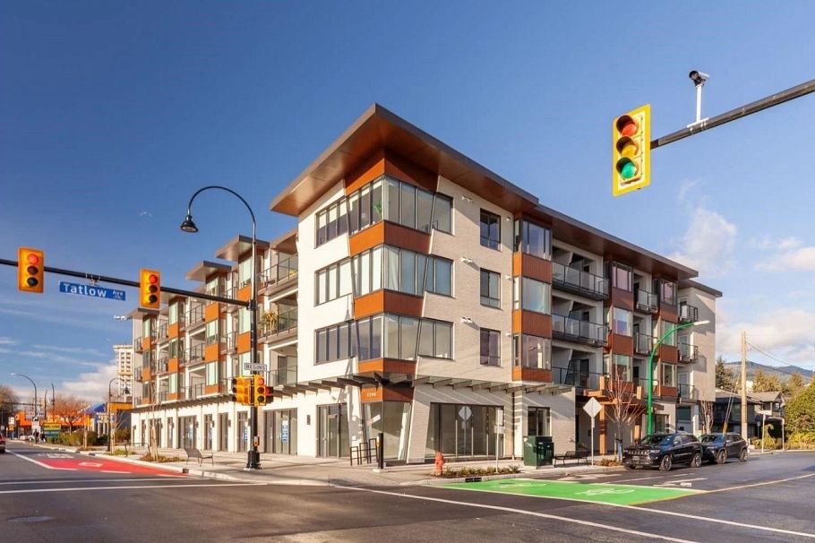 204 1633 Tatlow Avenue North Vancouver, BC - 1