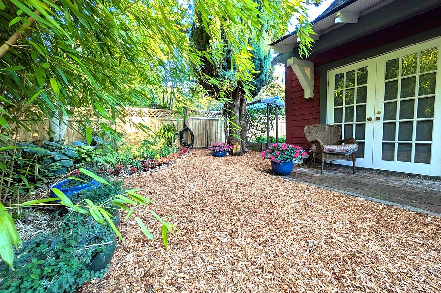 2912-14 W 3rd Avenue Vancouver, BC - 34