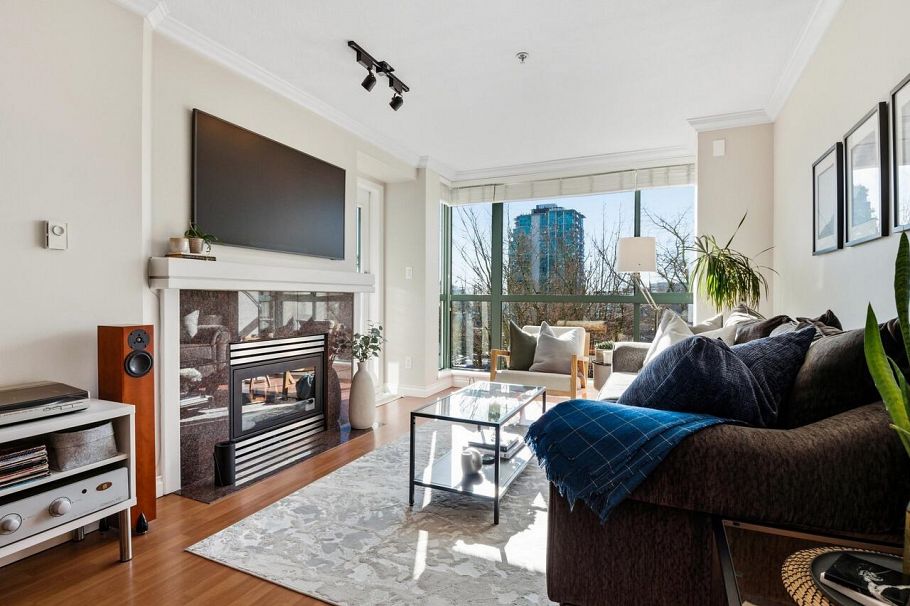 403 212 Lonsdale Avenue North Vancouver, BC - 10