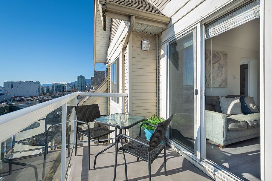 409 365 E 1st Street North Vancouver, BC - 4