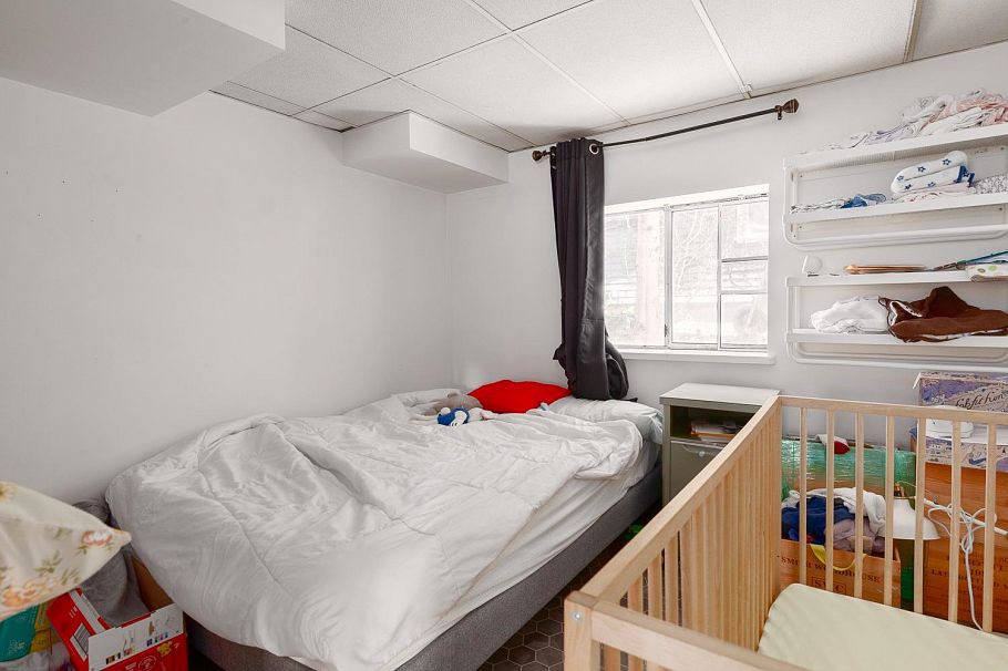 2483 W 6th Avenue Vancouver, BC - 19