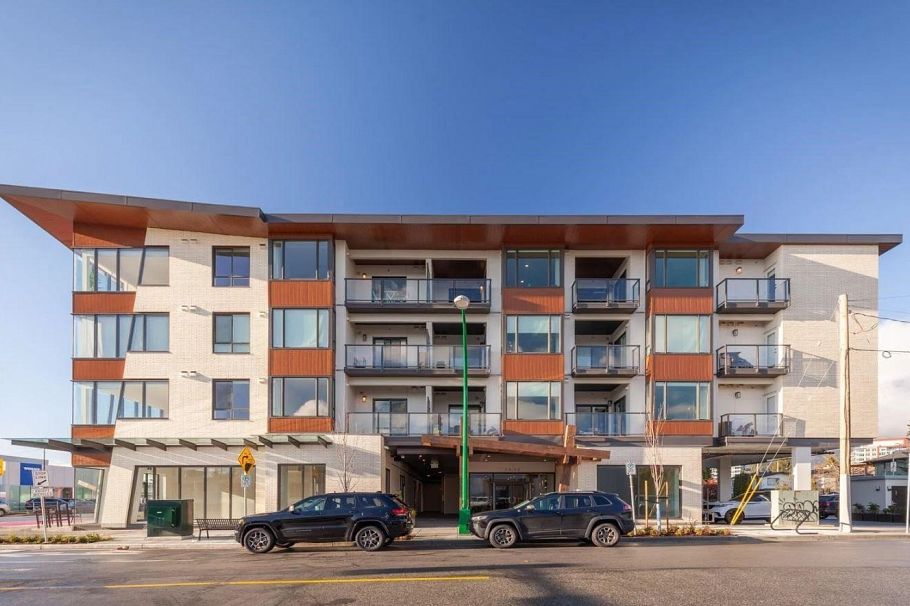 204 1633 Tatlow Avenue North Vancouver, BC - 2