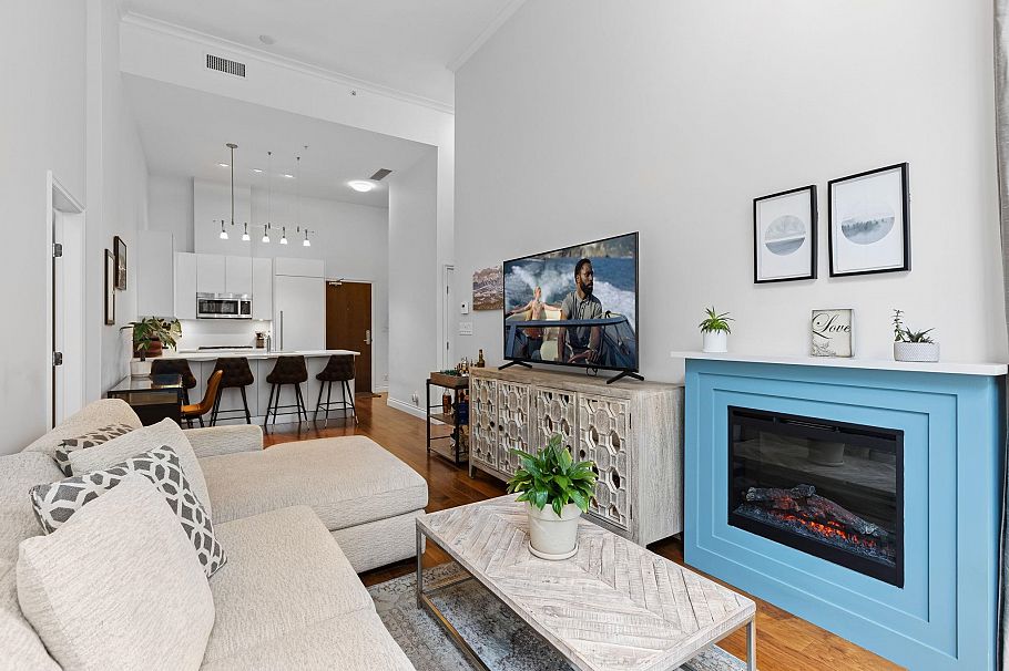 104 199 Victory Ship Way North Vancouver, BC - 3