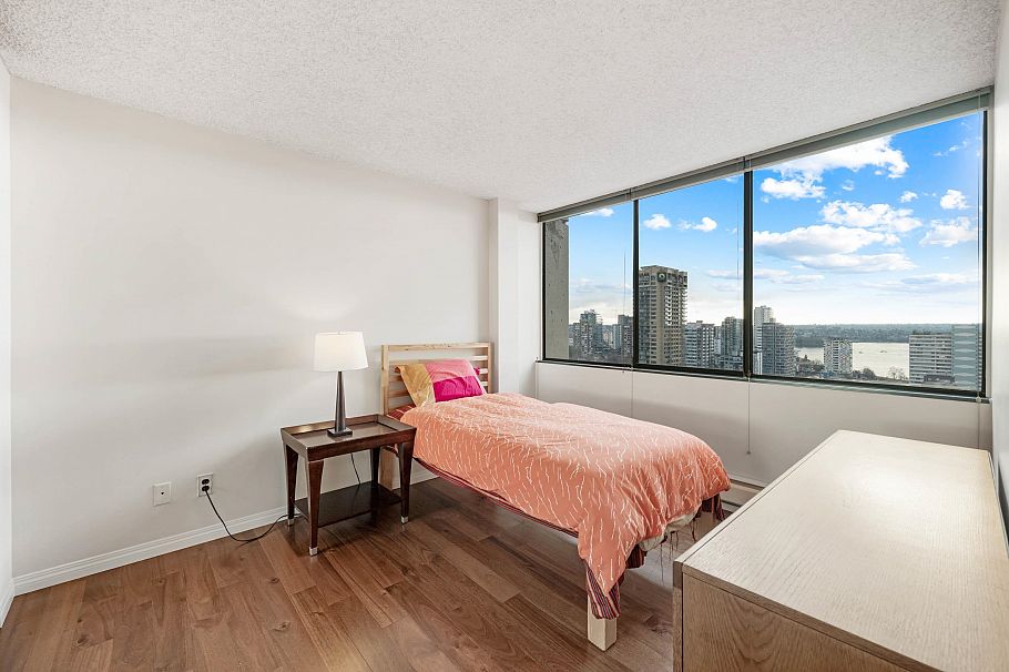 2004 1816 Haro Street Vancouver, BC - 18