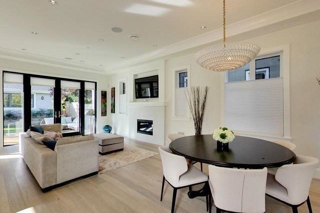 4248 W 10th Avenue Vancouver, BC - 5