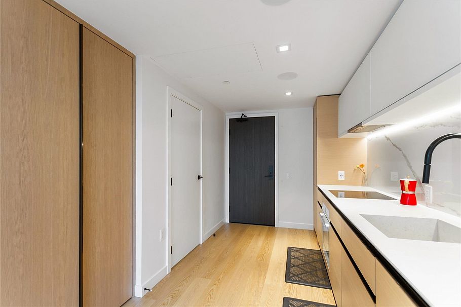 2006 620 Cardero Street Vancouver, BC - 13