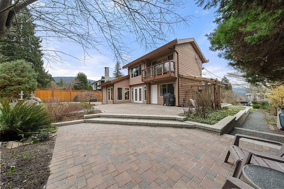 667 Fairway Drive North Vancouver, BC - 28