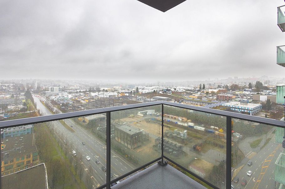 2002 2108 Gilmore Avenue Burnaby, BC - 10