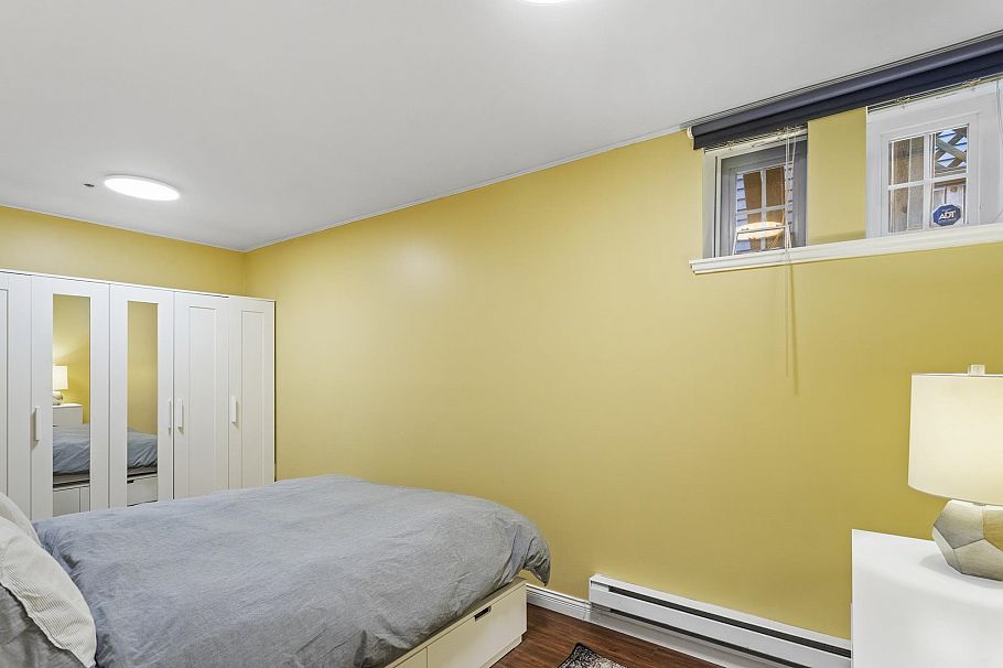 1743 Frances Street Vancouver, BC - 27