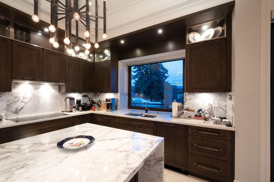 3739 W 24th Avenue Vancouver, BC - 24