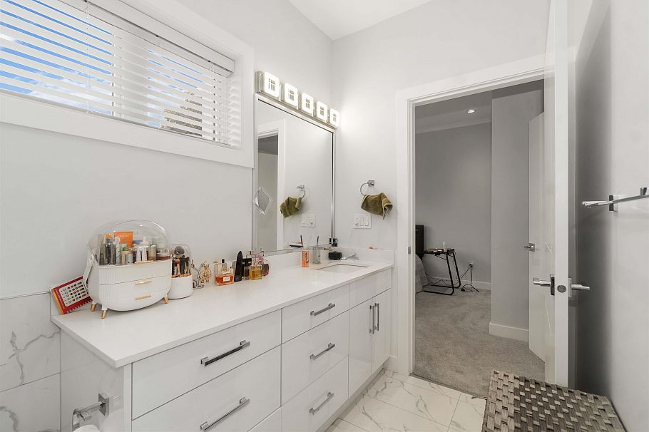 2575 & 2577 Parker Street Vancouver, BC - 36