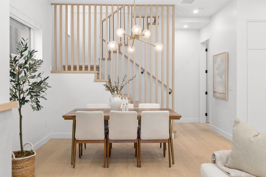 2 810 E 22nd Avenue Vancouver, BC - 9