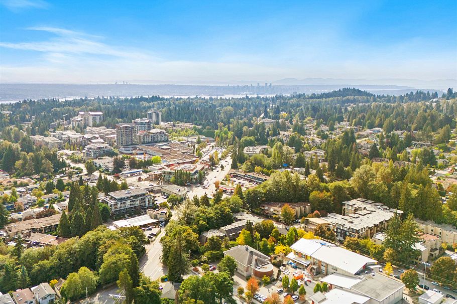 3192 Mountain Highway North Vancouver, BC - 30