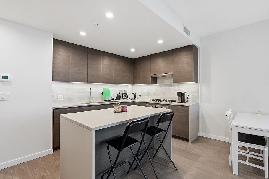 2002 2108 Gilmore Avenue Burnaby, BC - 9