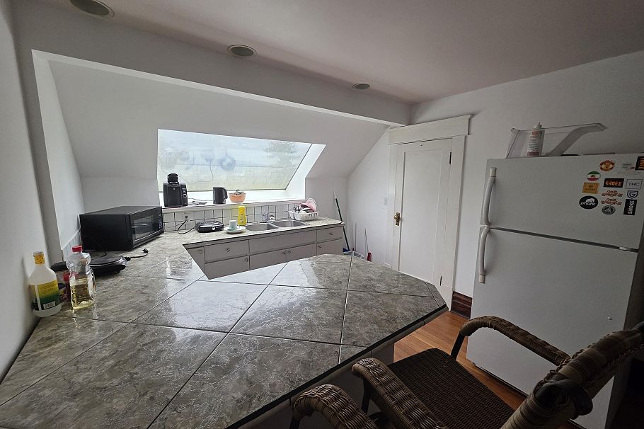 345 W 13th Avenue Vancouver, BC - 21