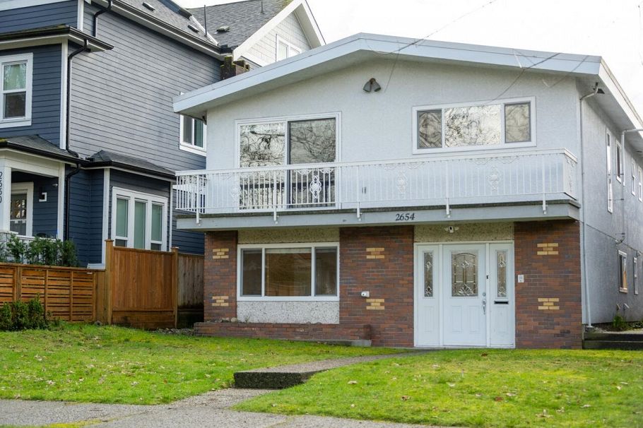 2654 Oxford Street Vancouver, BC - 3